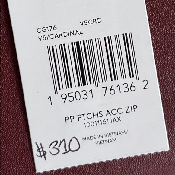 💰SOLD - CG176 - Coach Accordion Zip Wallet with Varsity Patches - Picture 10 of 11